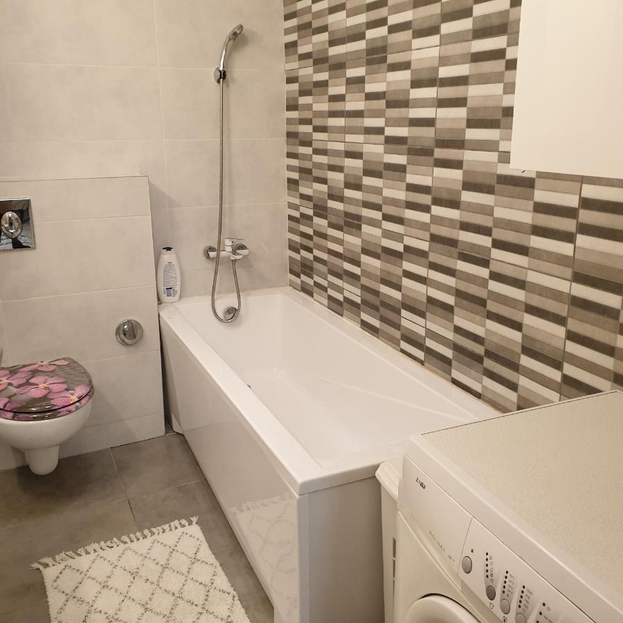 Carolina Sweet Apartament Nagyvárad Kültér fotó